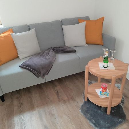 Ferienwohnung Im Zentrum Mit Balkon Und Parkplatz Gmunden Exterior photo